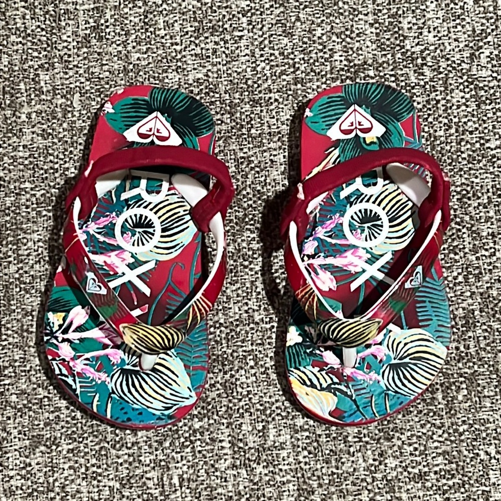 Roxy red floral sandals